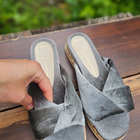 Dolce Vita Grey Velvet Flat Sandals, Women's Sandals, Size 7, Pre-owned,Like new - Picture 6 of 14
